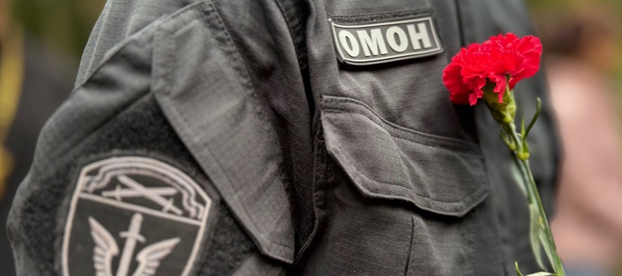 В Вологде росгвардейцы приняли участие в памятном митинге в честь Дня солидарности в борьбе с терроризмом