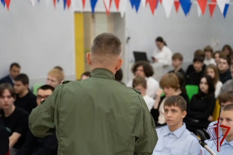 Сотрудники ОМОН «Вымпел» Росгвардии провели занятия для вологодских студентов