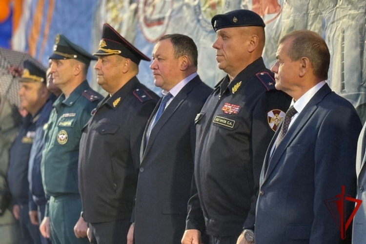 В Вологде росгвардейцы приняли участие в открытии Всероссийских соревнований по пожарно-спасательному спорту