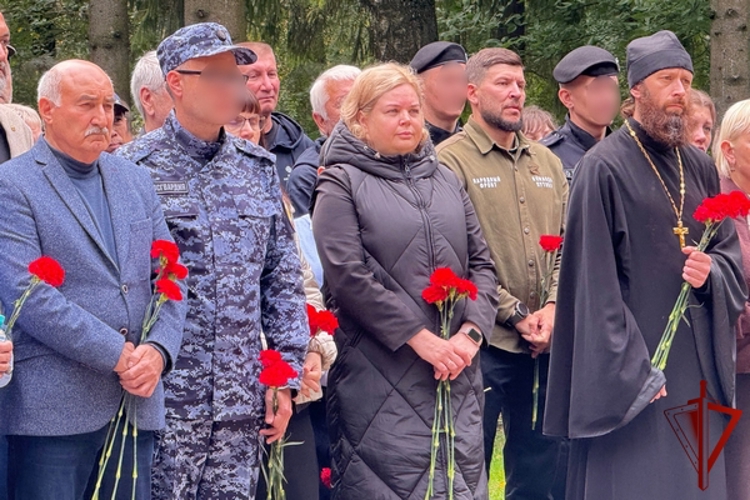 В Вологде росгвардейцы приняли участие в памятном митинге в честь Дня солидарности в борьбе с терроризмом