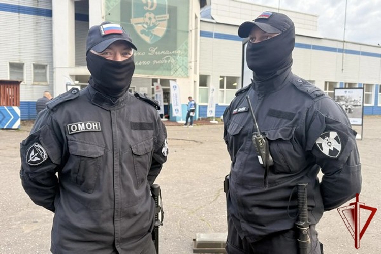 В Вологодской области росгвардейцы обеспечили футбольного матча первенства России по футболу Дивизиона-Б