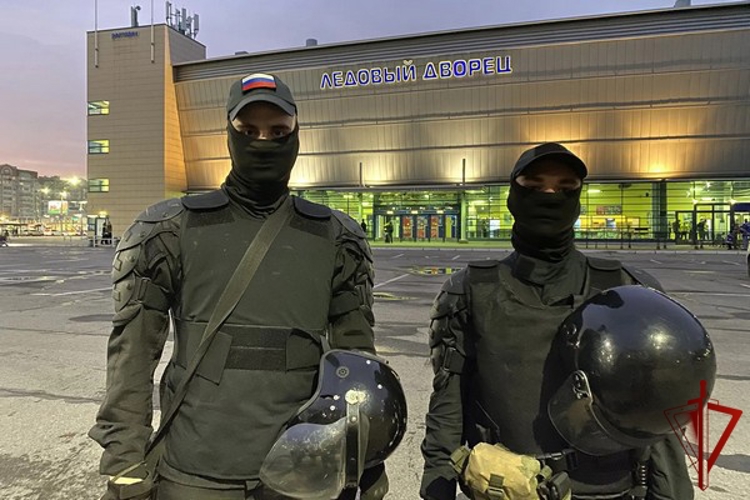 В Череповце росгвардейцы обеспечили безопасность хоккейного матча «Северсталь» - «СКА»